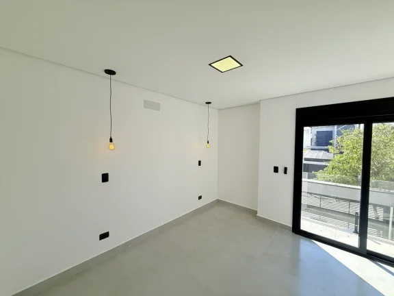 Imagem Casa Completa - Residencial Fechado  Santana de Parnaíba/SP