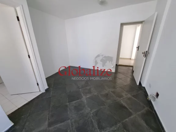 Imagem Cobertura à venda com 422m², 3 suítes, dependência, 3 vagas por R$1.200.000,00 na Ponta da Praia em Santos