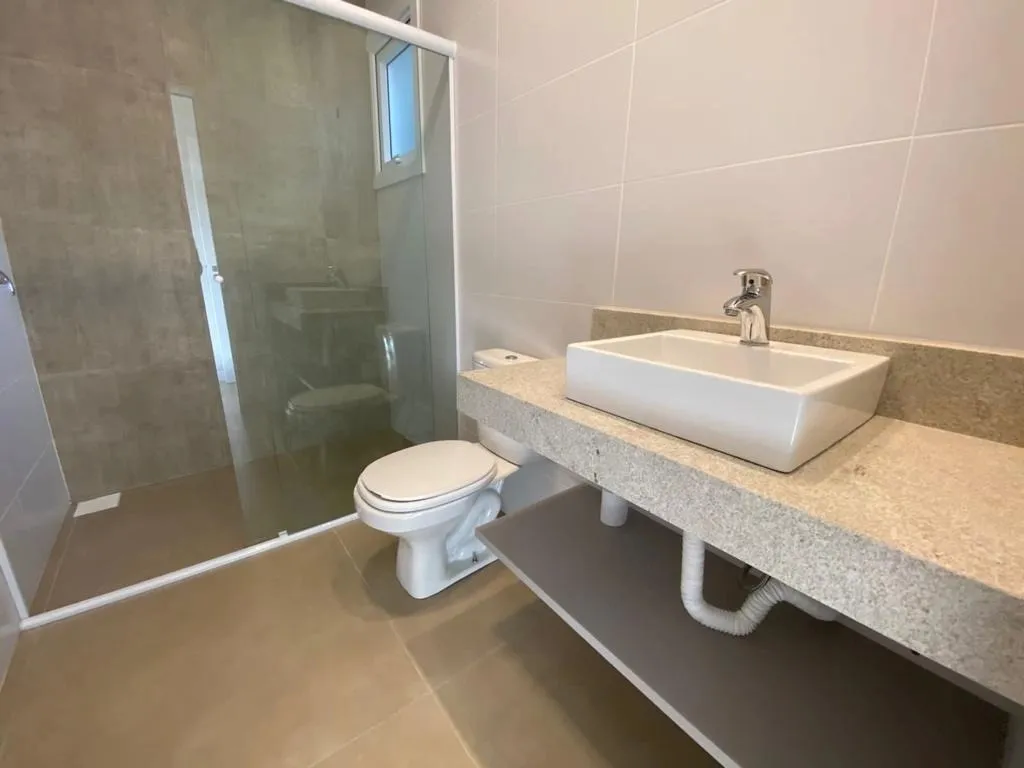 Imagem Sobrado novo mobiliado com piscina aquecida