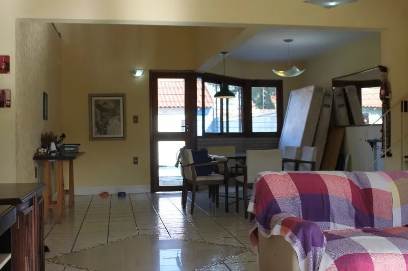 Imagem Casa para Venda - 255.68m², 4 dormitórios, sendo 1 suites, 2 vagas - Tristeza