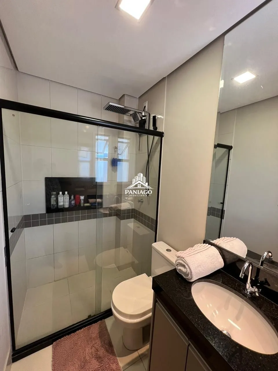 Imagem Imóvel Residencial com 2 Suítes e 247,30 m² de Área Total