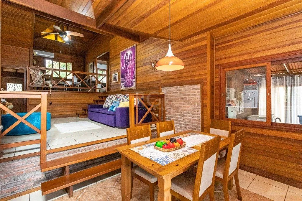 Imagem Casa de Condomínio em Elsa