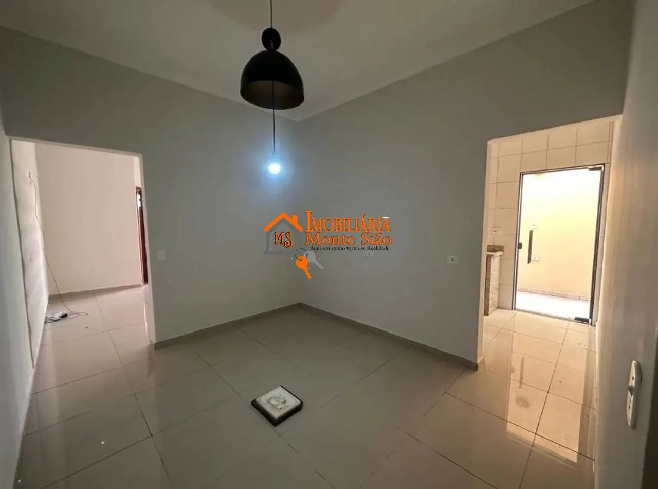 Imagem Casa com 2 dormitórios à venda, 175 m² por R$ 658.000,00 - Carmela III - Guarulhos/SP