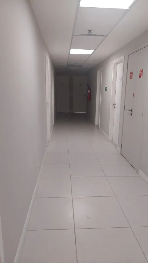 Imagem Sala Comercial para Locação em Itaboraí, Três Pontes, 1 banheiro, 1 vaga