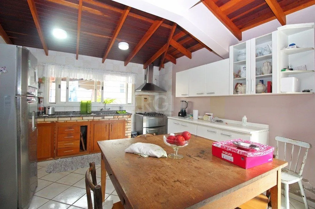 Imagem Casa para Venda - 264m², 3 dormitórios, 2 vagas - Santa Tereza