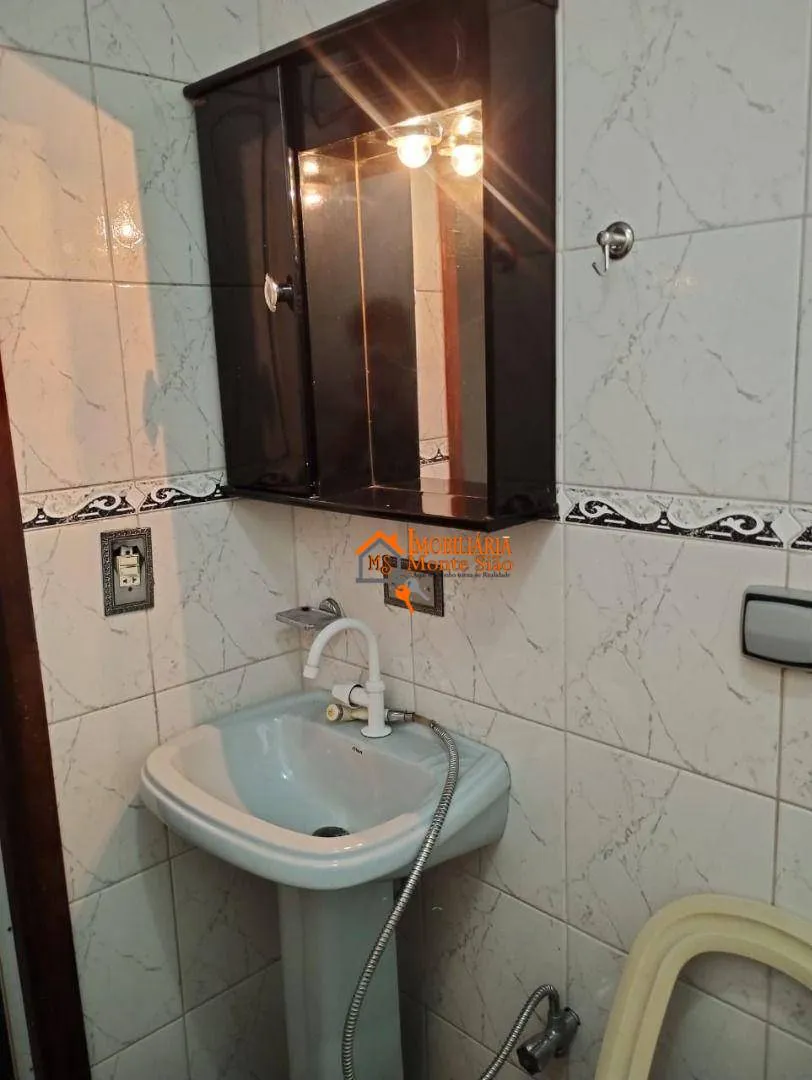 Imagem Sobrado com 4 dormitórios à venda, 196 m² por R$ 950.000,00 - Jardim Las Vegas - Guarulhos/SP