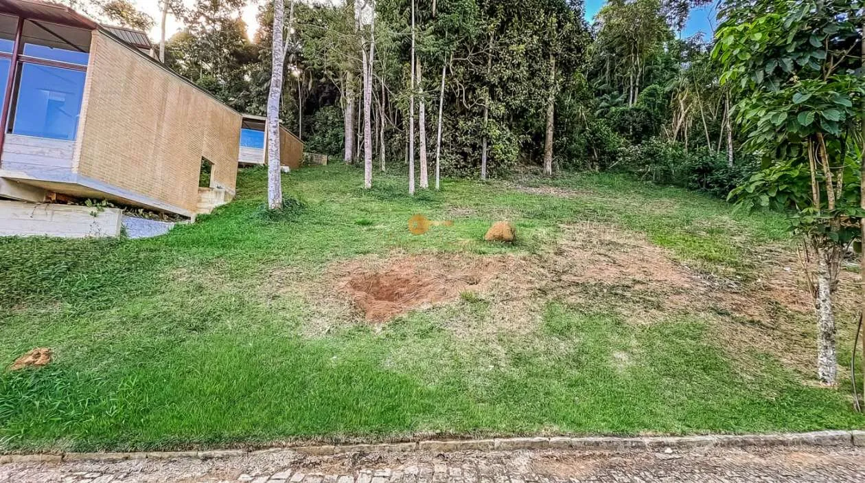 Imagem Terreno em Condomínio para Venda em Teresópolis / RJ no bairro Vargem Grande