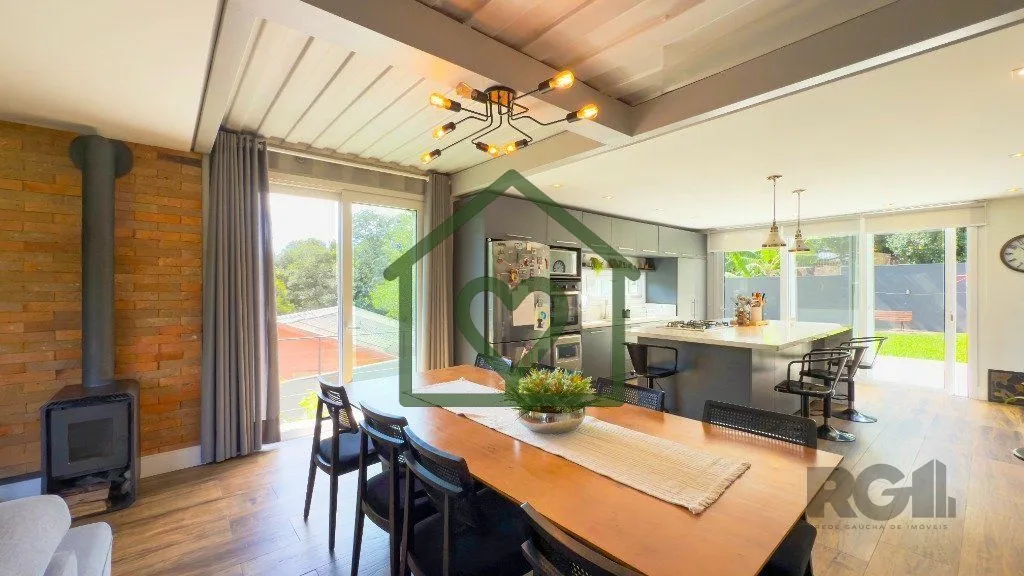 Imagem Casa container à venda no Morro da Apamecor, com vista deslumbrante para o Rio Guaíba! São 333m²...