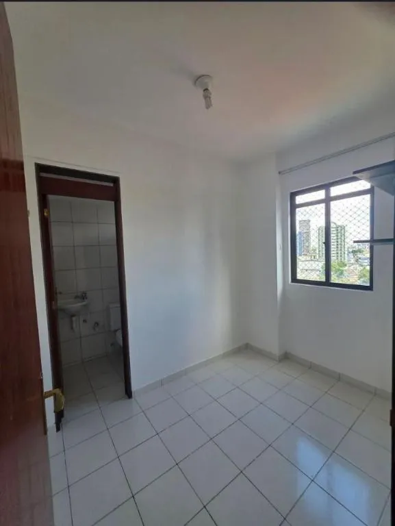 Imagem Apartamento de 130m² no Bessa, com 4 quartos, 2 suítes, 2 vagas, piscina e a apenas 3 quadras do mar no Caribessa.