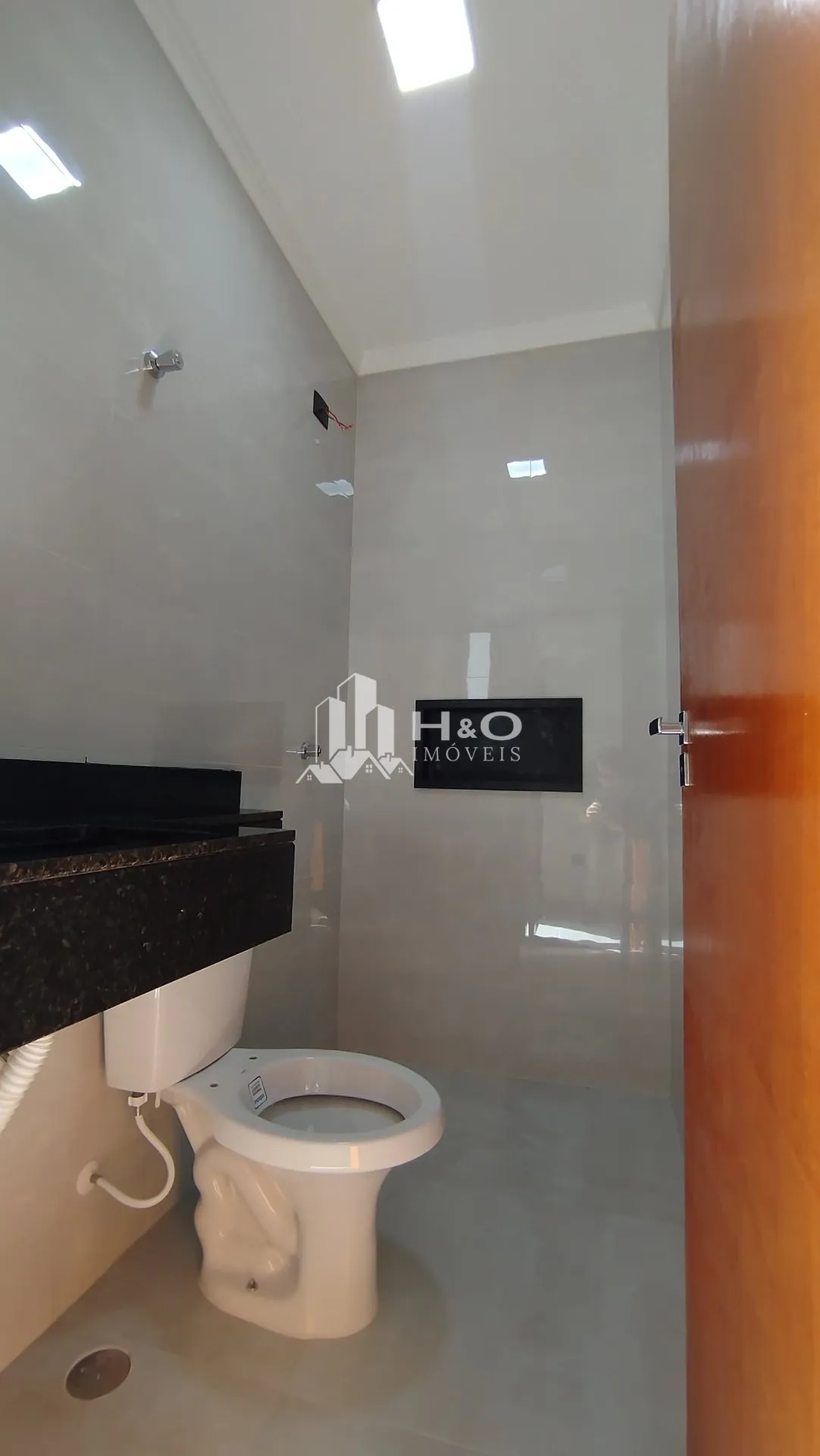 Imagem Oportunidade, Sobrado Frontal à Venda - 111m² de Área Útil | 3 Dormitórios | 3 Vagas, Bairro Jardim Brasília, Itaquera.