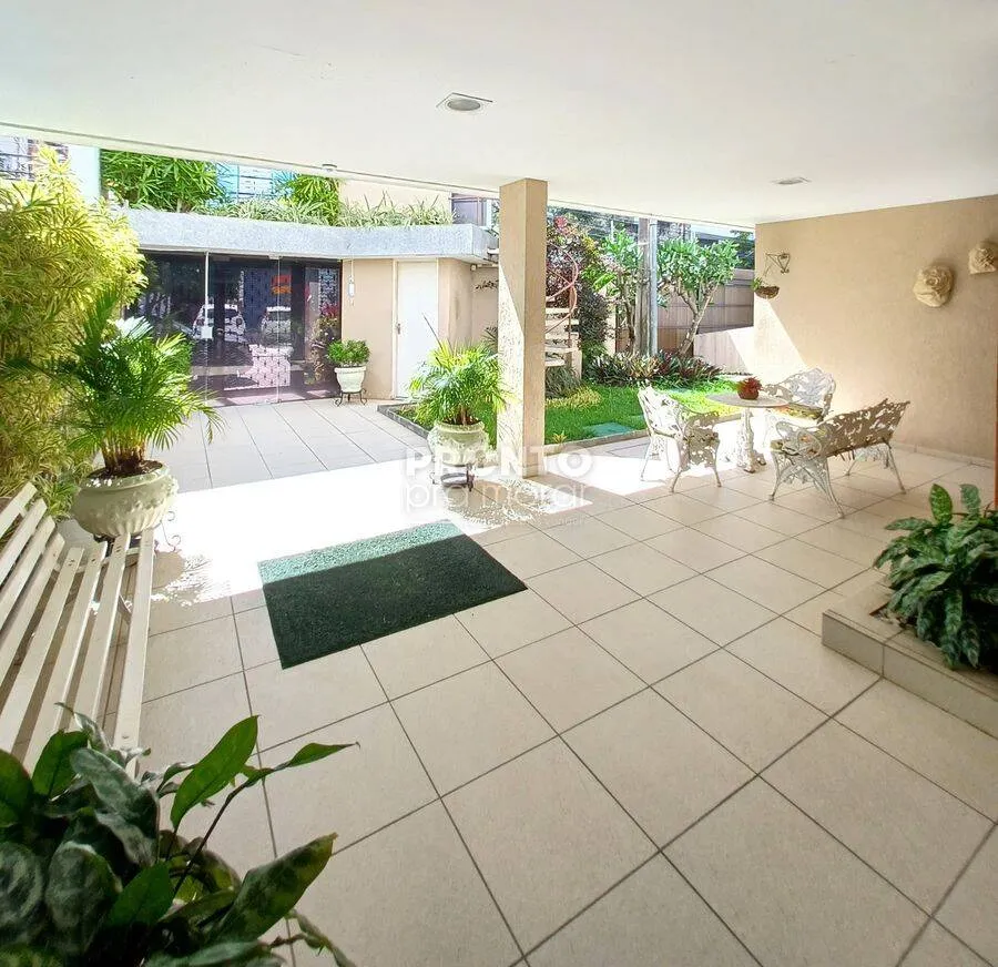 Imagem apartamento localizado no Espinheiro, com 101,93m² de área privativa.