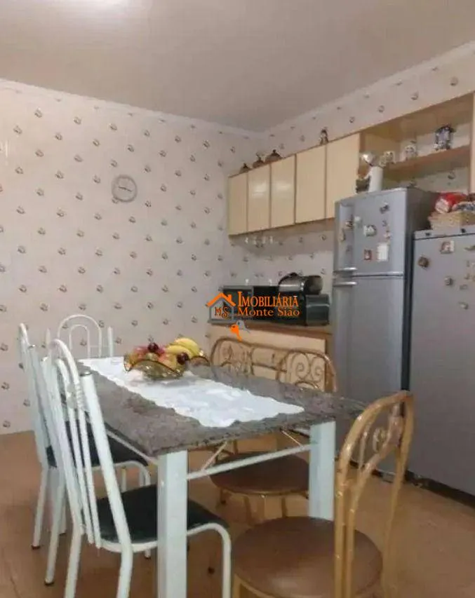 Imagem Sobrado com 4 dormitórios à venda, 176 m² por R$ 800.000,00 - Vila Augusta - Guarulhos/SP