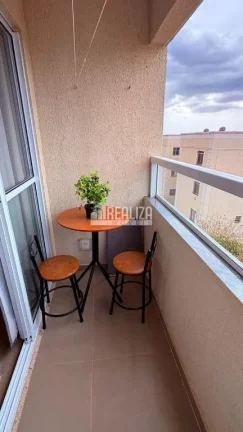 Imagem Apartamento à venda no Condomínio Lago das Brisas, em Uberaba com 2 dormitórios e piscina!