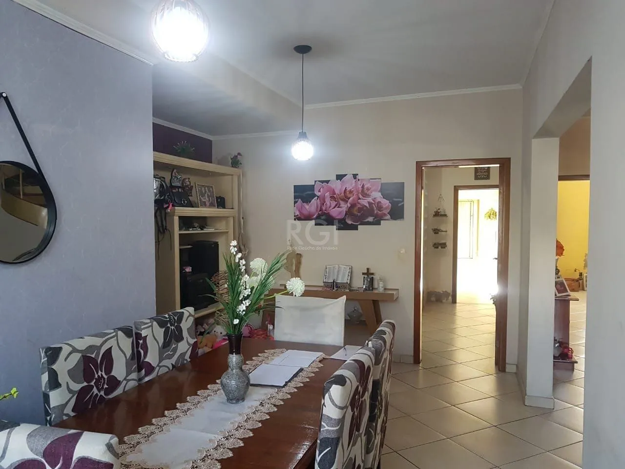 Imagem Casa para Venda - 300m², 4 dormitórios, sendo 1 suites, 2 vagas - Glória