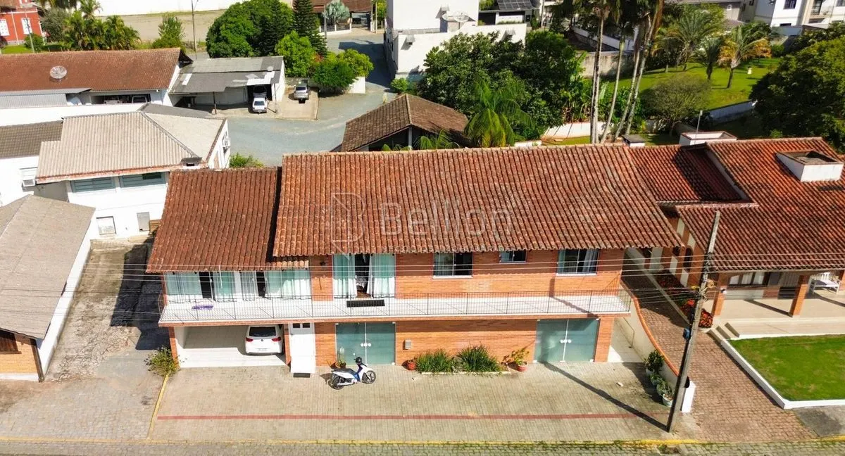 Imagem Casa com 400m² no bairro Quintino em Timbó