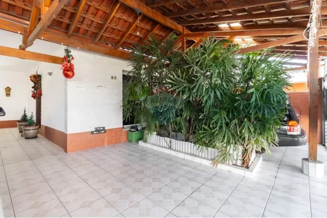 Imagem Casa Térrea a Venda 200m² 3 Dormitórios 4 Vagas Edícula maravilhosa