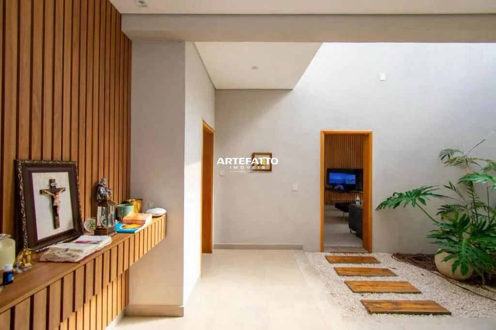Imagem Sítio à venda em Cristais Paulista, Centro, com 3 quartos, 2500m2