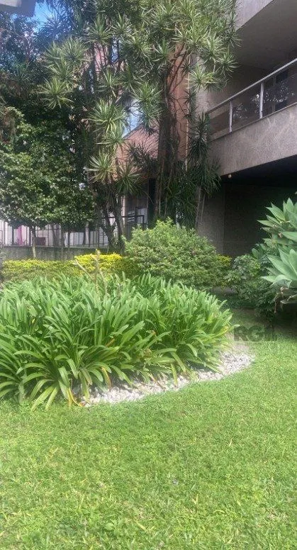 Imagem Cobertura duplex a venda semi mobiliada no bairro Petrópolis.