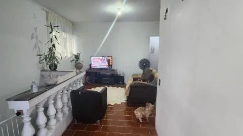 Imagem VENDA DE CASA NO JARDIM RINCÃO, EM ARUJÁ/SP, 381m², 2 quartos, sala de estar e jantar. CONSULTE-NOS