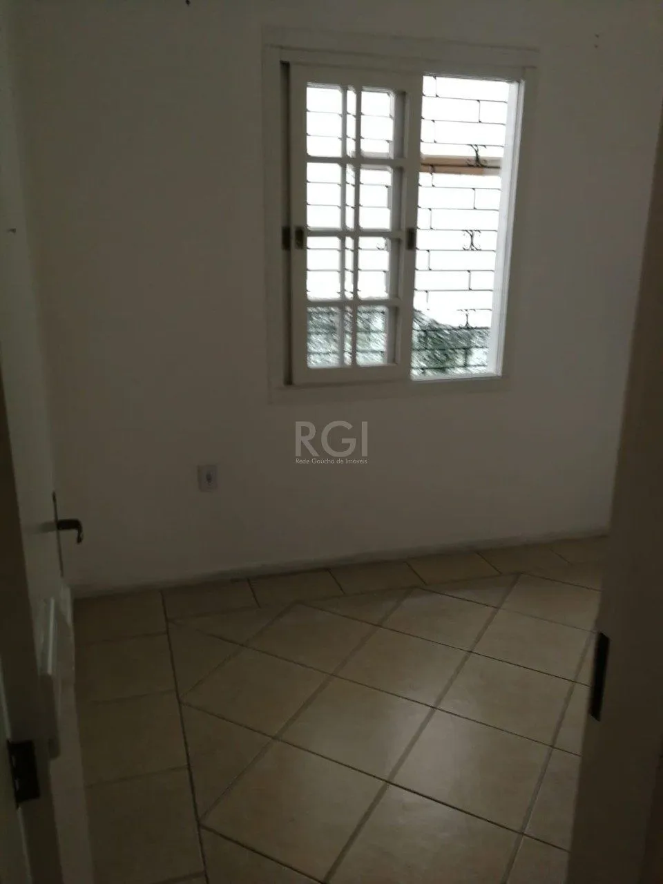 Imagem Casa para Venda - 170m², 3 dormitórios, 3 vagas - Nonoai, Porto Alegre