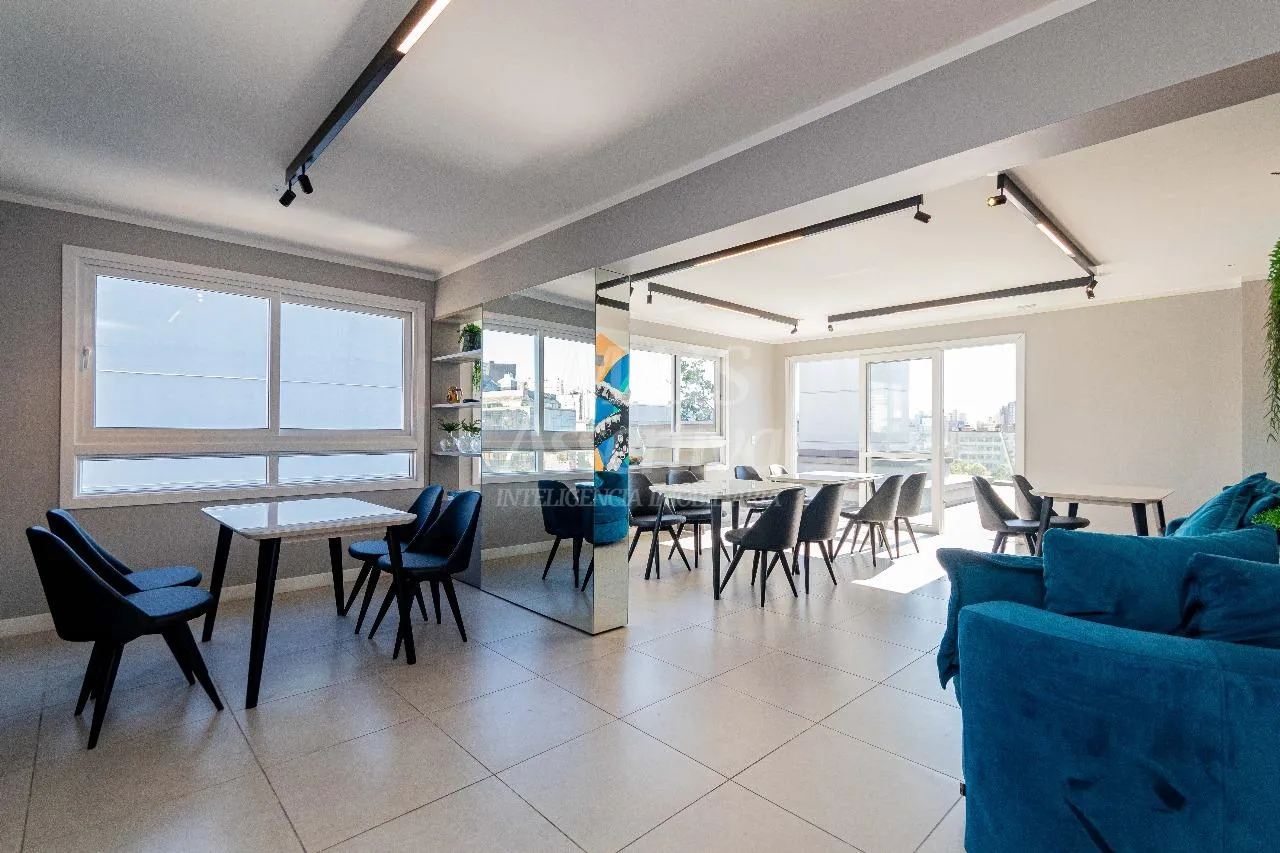 Imagem Ótimo apartamento mobiliado e decorado à venda em Porto Alegre/RS