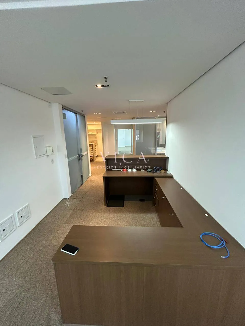 Imagem Sala para alugar 170m² 3 vagas por R$ 6.450,00 -Alphaville Barueri/SP