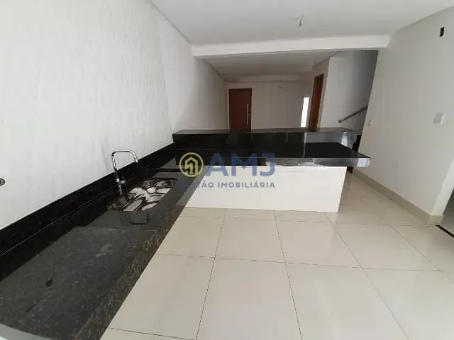 Imagem Sobrado a Venda - Condomínio Jardim Imperial no St. Goiânia 2