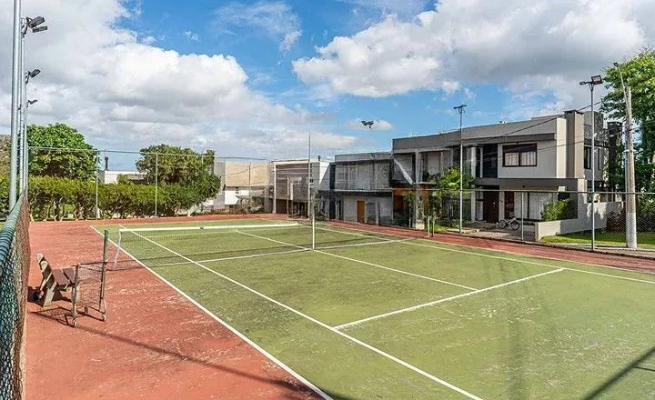 Imagem Casa de Condomínio em Hípica