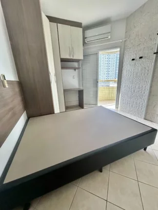 Imagem Apartamento aconchegante com 2 quartos, 2 suítes e localização estratégica, a 200 metros da praia, á venda na Imobiliaria Consulte Imoveis.
