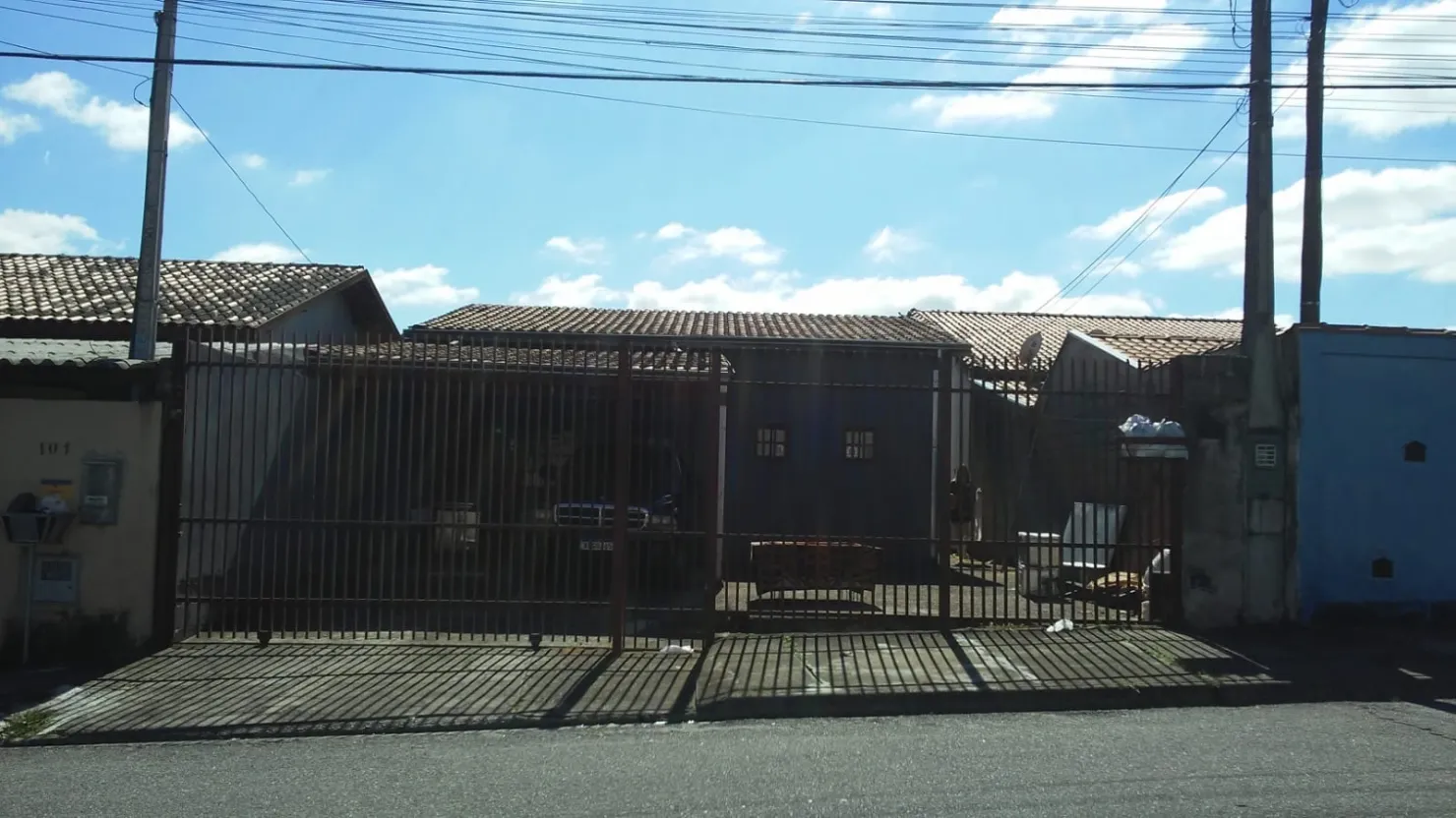 Foto do imóvel Casa à venda 3 Quartos, 2 Vagas, 250M², Residencial Mombaça, Pindamonhangaba - SP