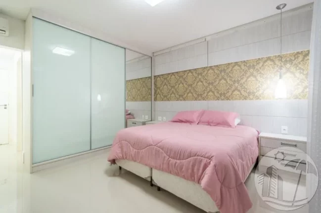 Imagem Apartamento Mobiliado e decorado 3 Suítes 4 vagas a 3 minutos a pé da praia