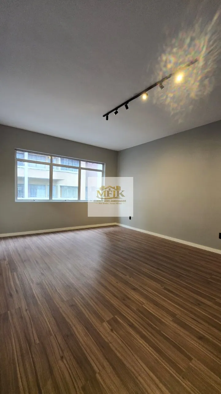Imagem Venda de Apartamento no Centro de Curitiba-PR: 3 quartos, 2 suítes, 1 sala