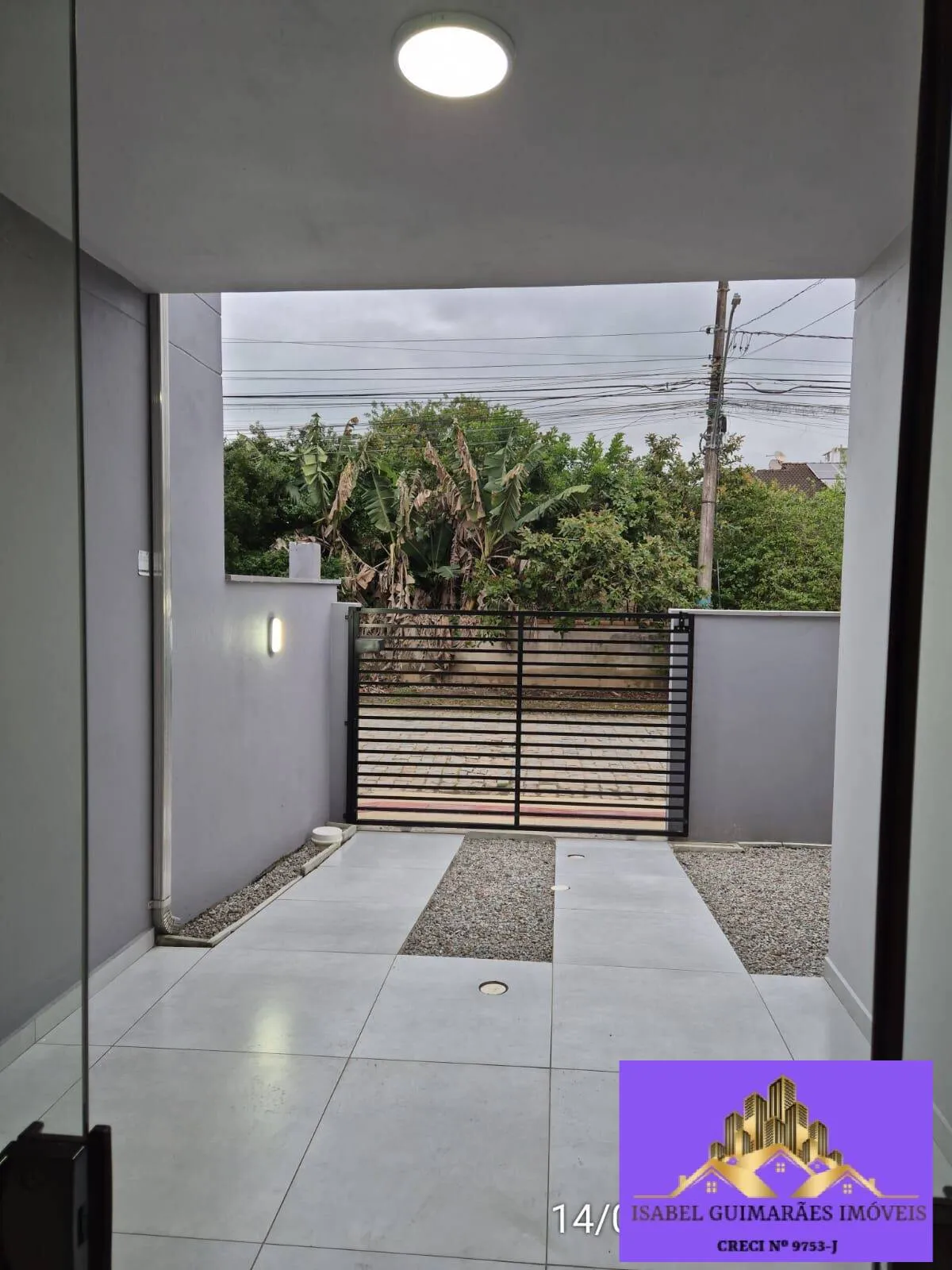 Foto do imóvel: Alugo Casa Geminada, 02 Quartos 02 Banheiros, no Gravatá de Navegantes