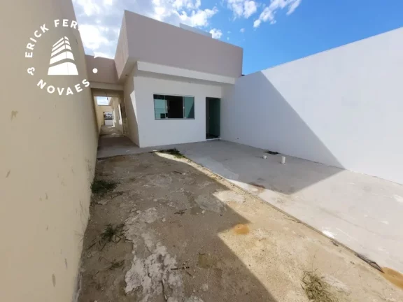 Imagem Casa Linear 3 quartos sendo uma suíte duas vagas de garagem porcelanato Santa Mônica Guarapari