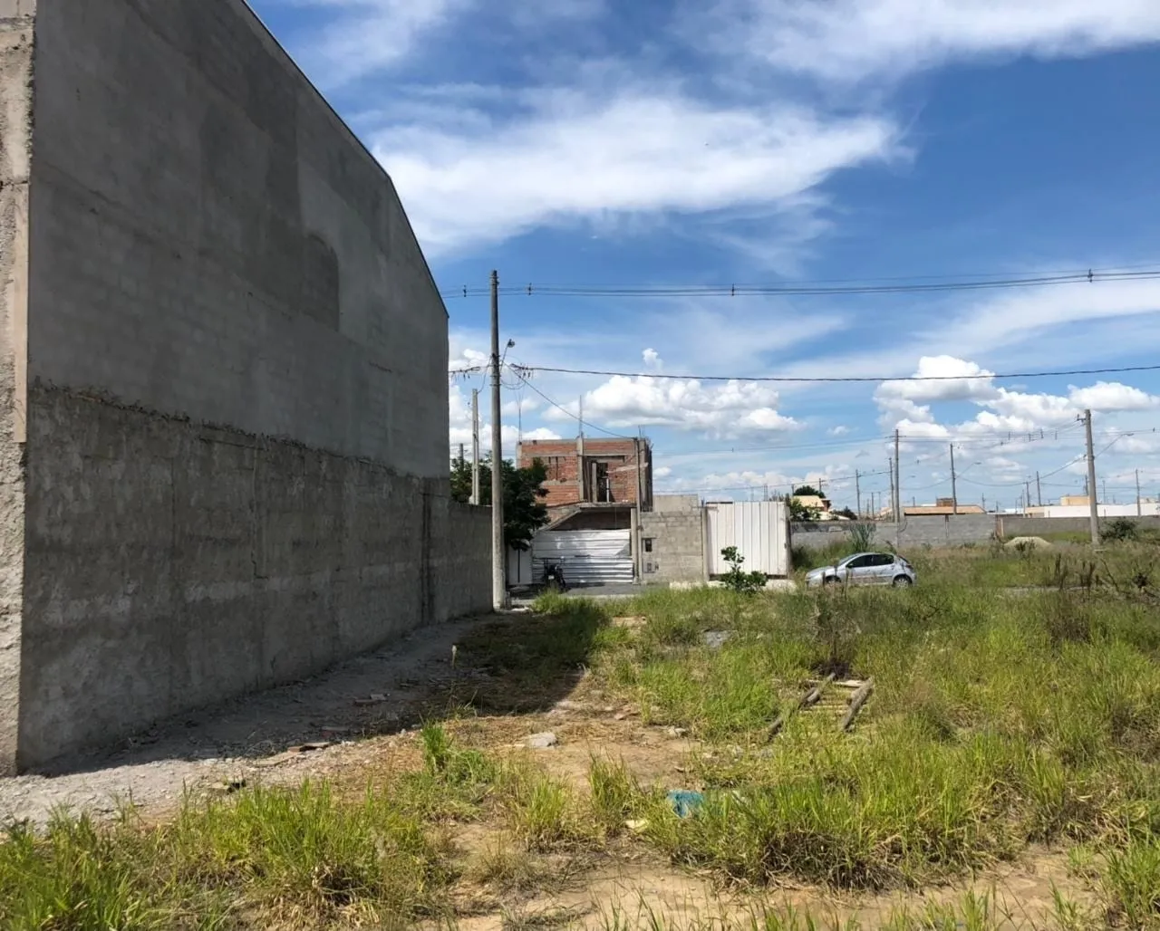 Imagem Terreno à venda 240M², Loteamento Residencial e Comercial Araguaia, Pindamonhangaba - SP