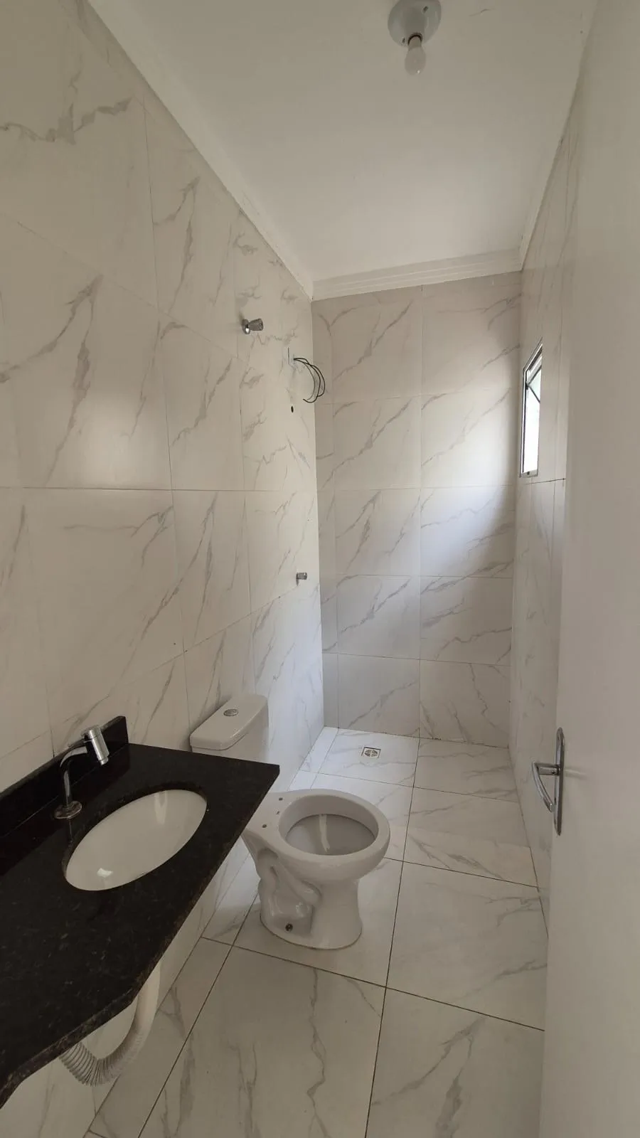 Imagem Oportunidade Próximo à Av. Itavuvu | Casa a venda | 2 Quartos | Quintal | Ótimo Acabamento | 50 m² | Jardim Santa Madre Paulina