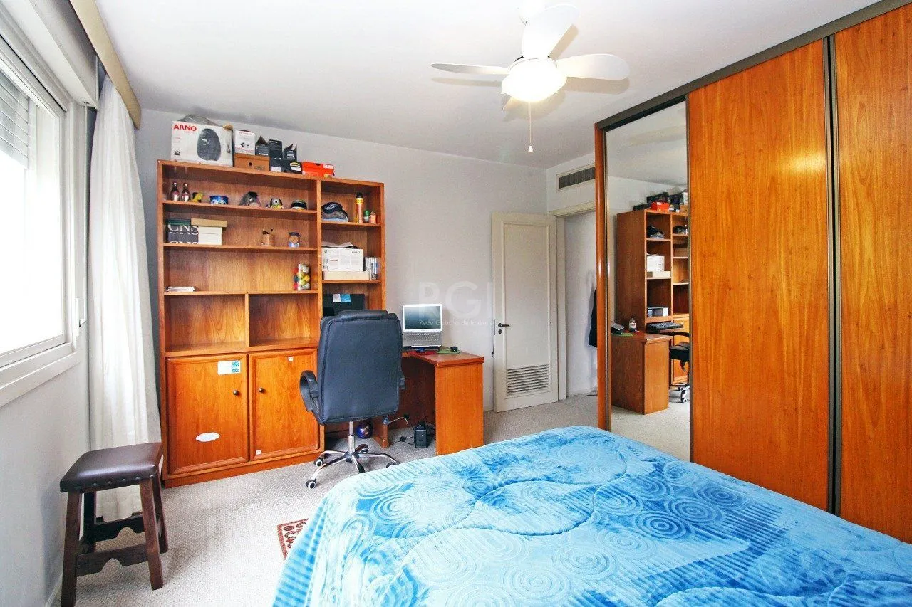 Imagem Apartamento para Venda - 245.75m², 3 dormitórios, sendo 1 suites, 2 vagas - Moinhos de Vento