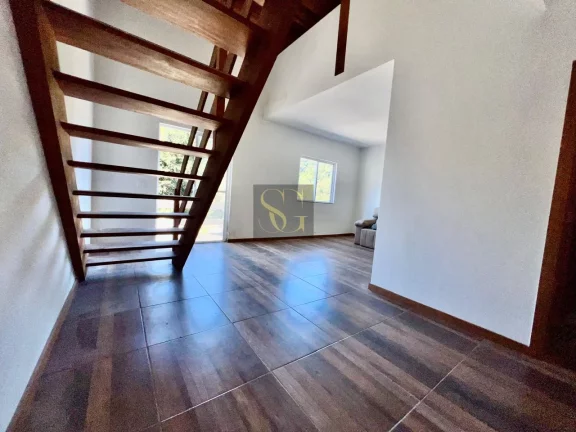 Imagem Casa para Venda em Teresópolis, Granja Guarani, 3 dormitórios, 1 suíte, 4 banheiros, 1 vaga
