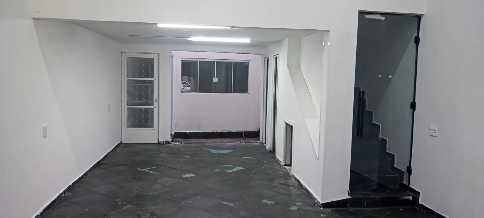 Foto do imóvel Salão Comercial de 150 m² | Mezanino | 2 banheiros | 2 cômodos com pia | 1 cômodo nos fundos | Avenida São Paulo, Zona Leste de Sorocaba/SP em ALÉM PONTE, SOROCABA - SP