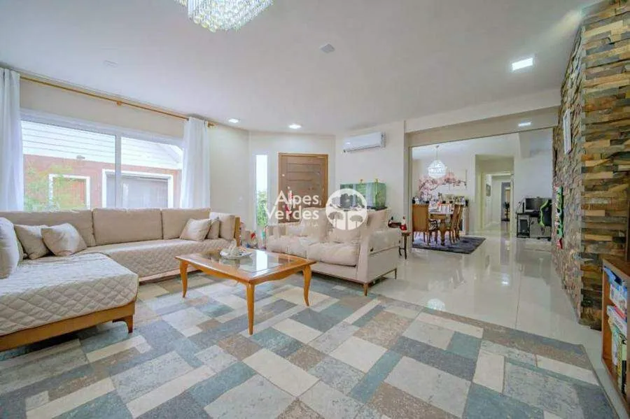 Imagem Vende - se Casa no Vale das Colinas, com 3 dormitórios
