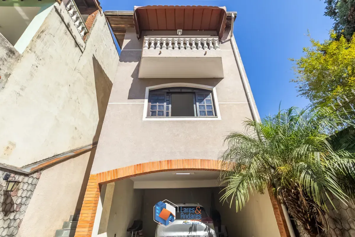 Imagem Sobrado para venda em Jardim Vivan com 3 quartos, sendo 1 suíte, 225m²