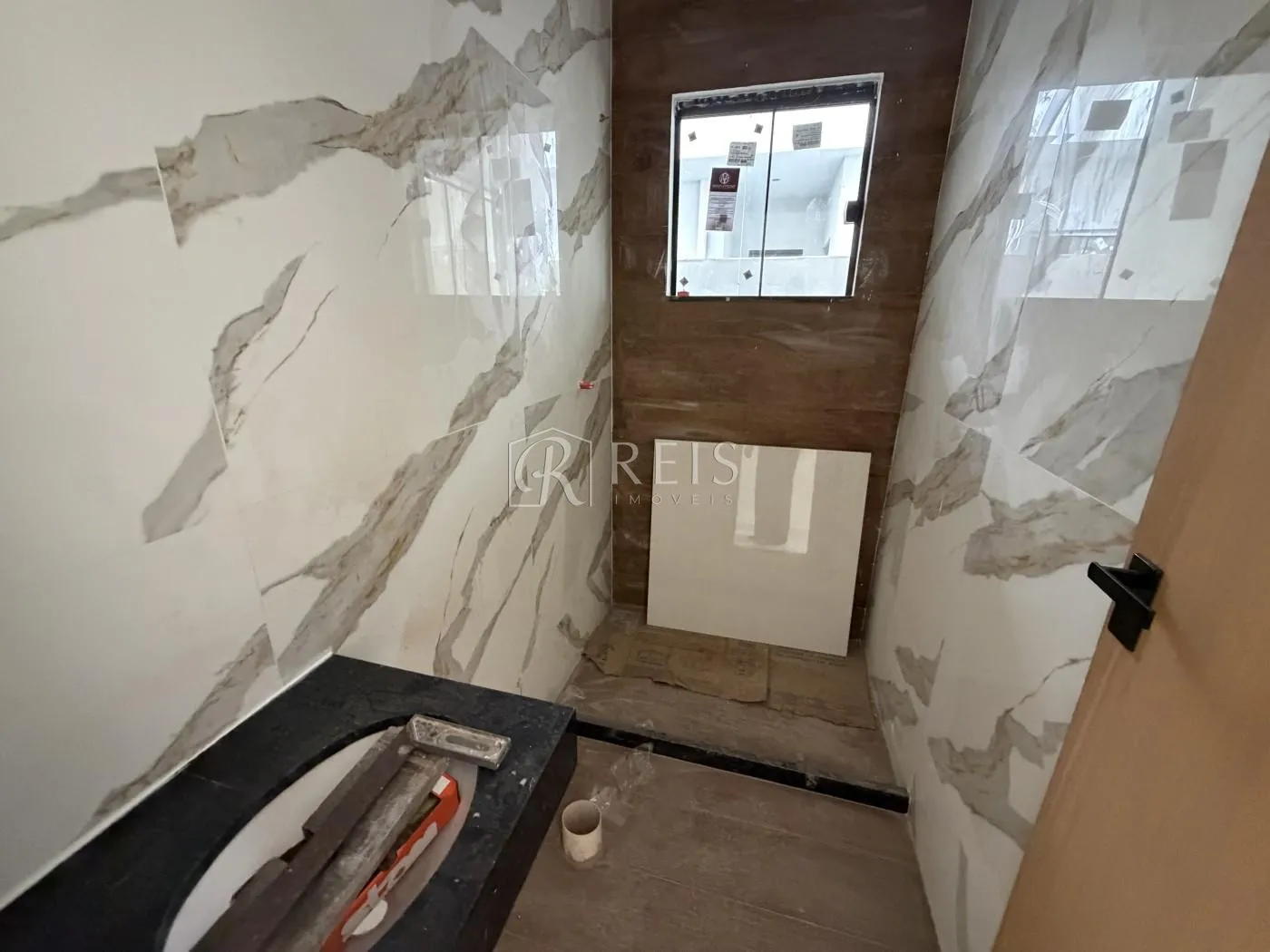 Imagem Casa para Venda em Rio das Ostras, Chácara Mariléa, 2 dormitórios, 1 suíte, 2 banheiros, 1 vaga