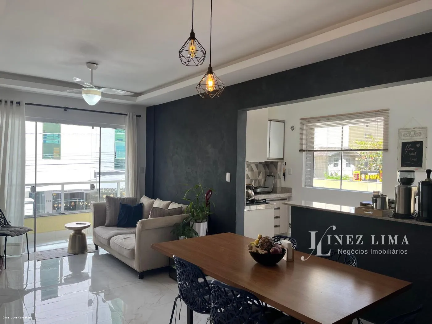 Imagem Apartamento para Venda, Meia Praia, 3 dormitórios, 1 suíte, 2 banheiros, 1 vaga