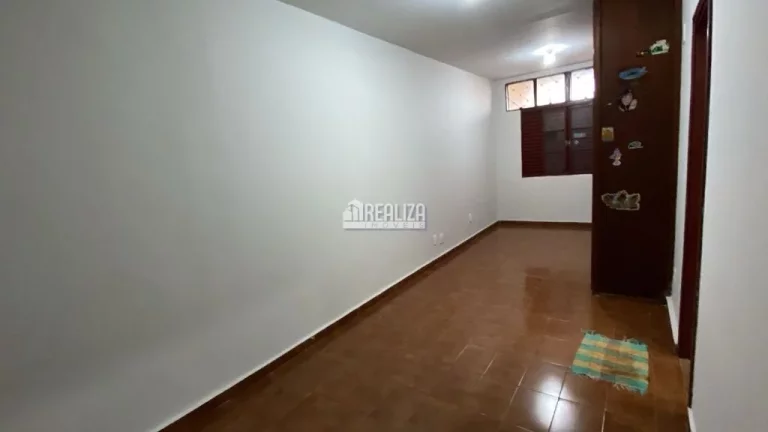 Imagem Casa à venda no bairro Conjunto Cássio Rezende em Uberaba