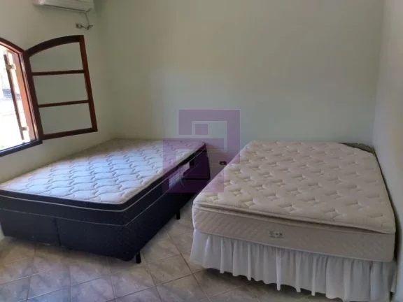 Imagem Lindo sobrado em condominio fechado.