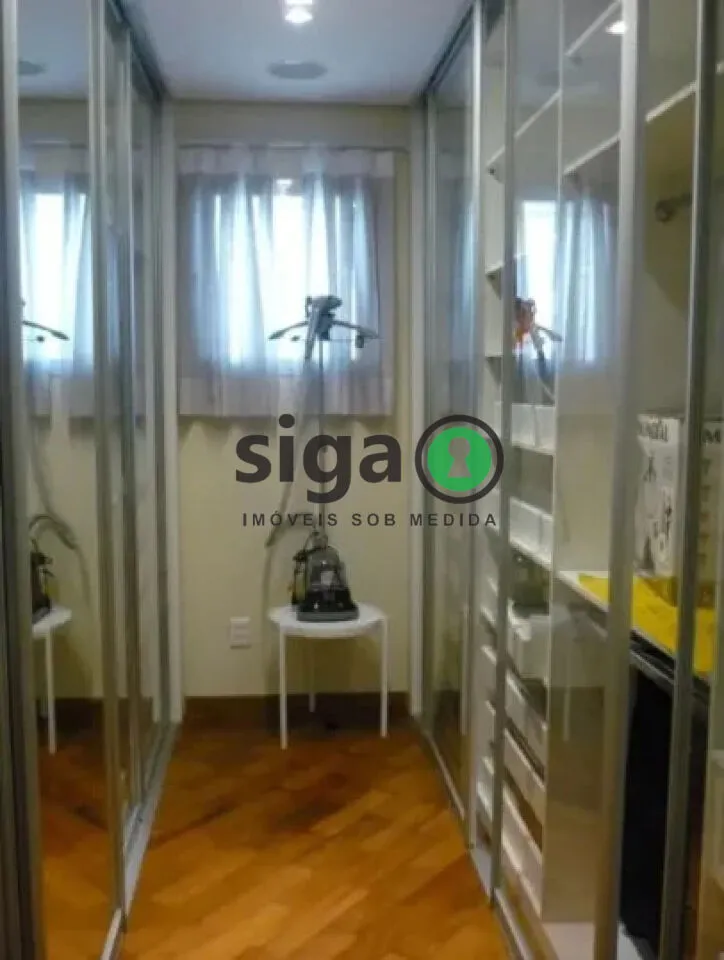 Imagem Casa em Campo Belo á Venda - 682m², 3 quartos, 7 vagas