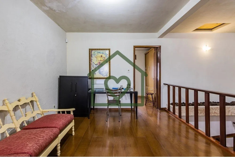 Imagem Descubra essa incrível casa à venda em Porto Alegre, no bairro Vila Ipiranga, uma das regiões mai...