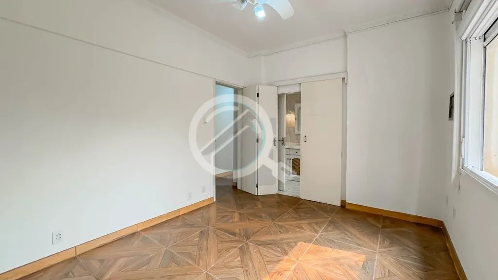 Imagem Ótima oportunidade na Cidade Baixa! Apartamento de 3 dormitórios, sendo 2 suítes, desocupado, hal...