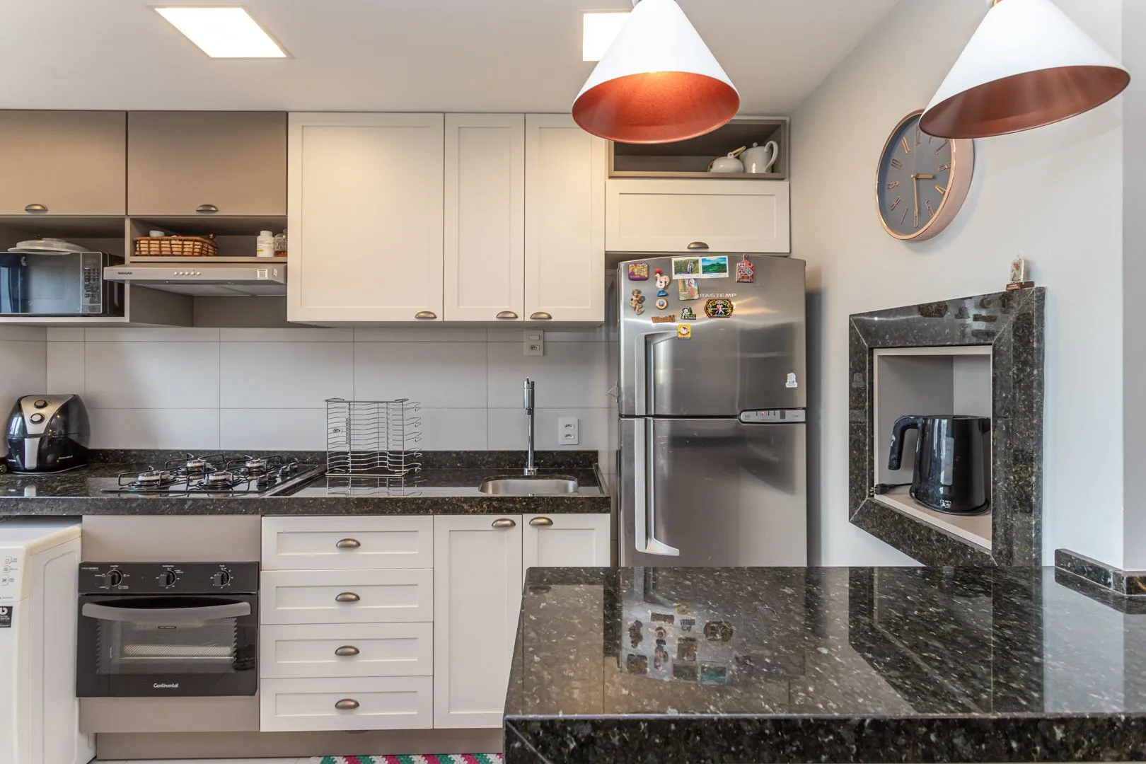 Imagem Apartamento 02 dormit com suíte e 01 vaga, no bairro Azenha, em Porto Alegre.