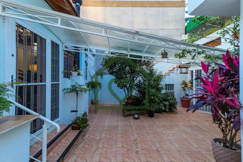 Imagem Casa com 4 dormitórios e 5 vagas no bairro Passo DAreia 
 
Casa com 180m² de área privativa, em t...
